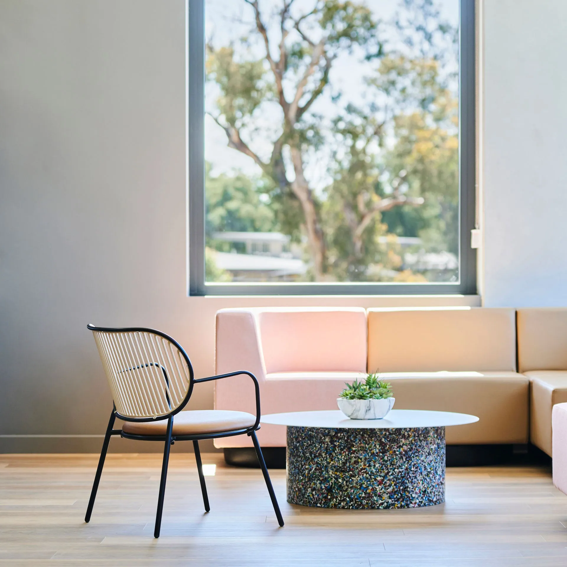 Confetti Modular Lounge - Curved - Upholstered Base