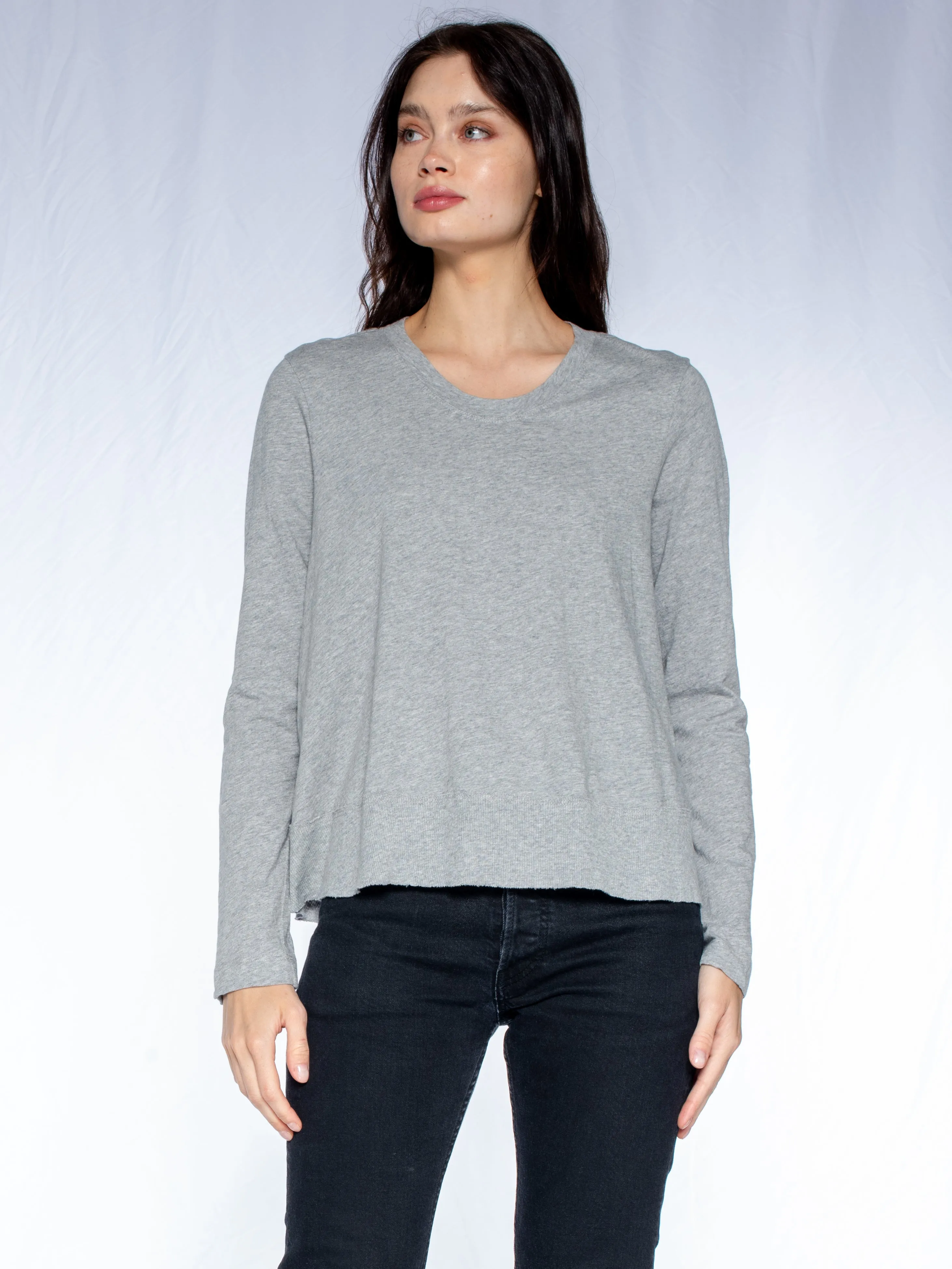Crew L/S Slub Trapeze Tee Raw Rib Hem Detail