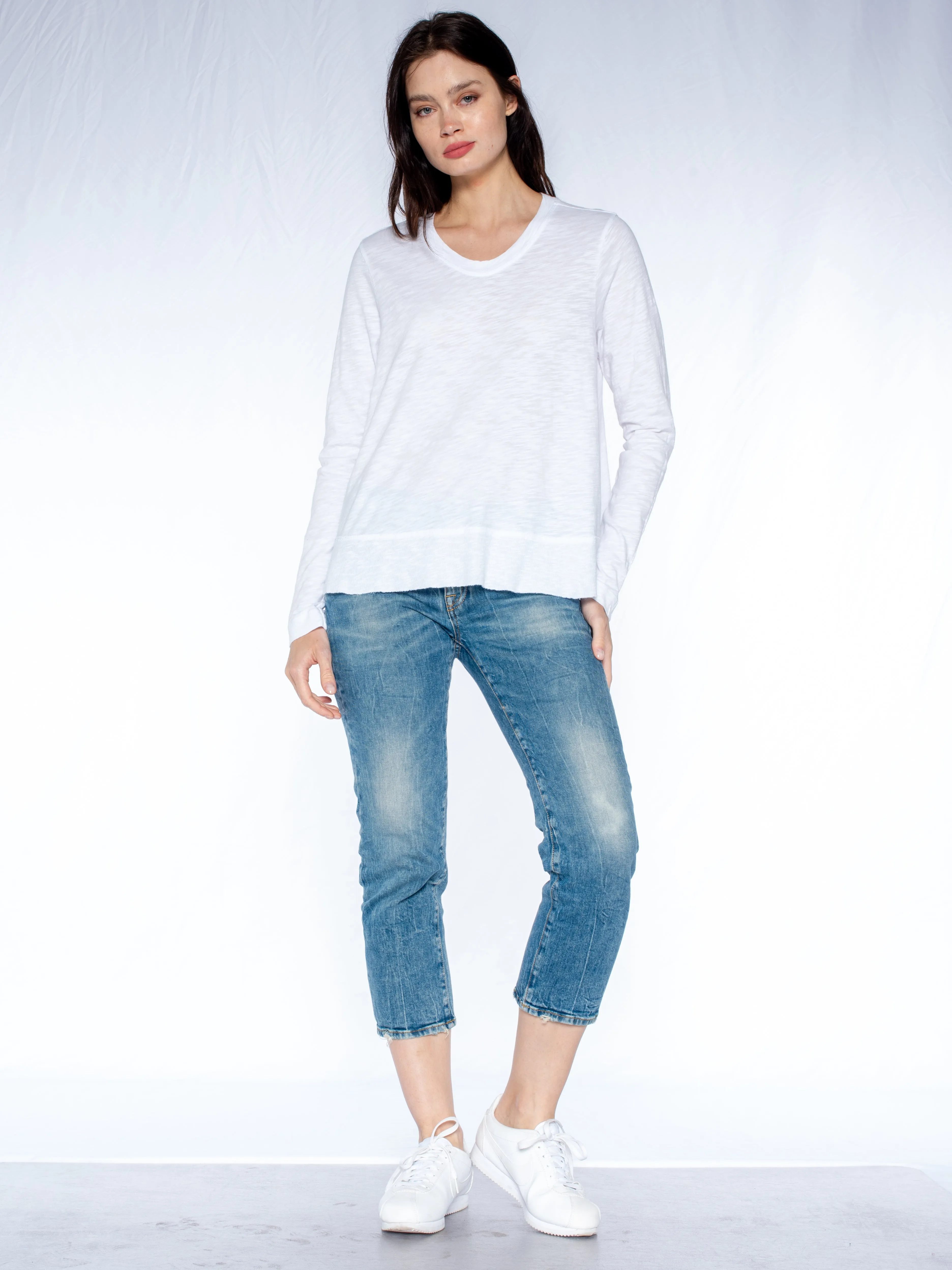 Crew L/S Slub Trapeze Tee Raw Rib Hem Detail