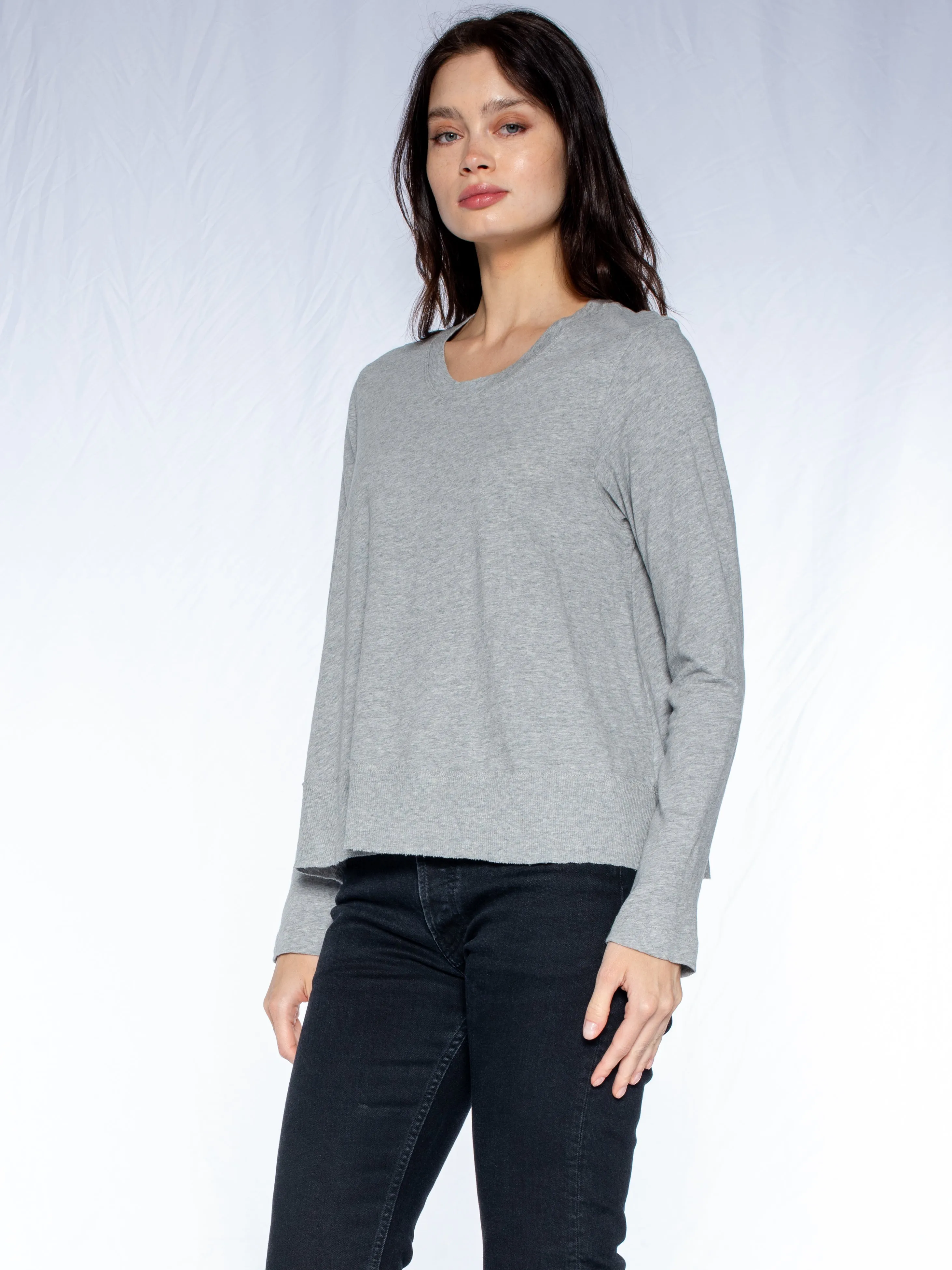 Crew L/S Slub Trapeze Tee Raw Rib Hem Detail