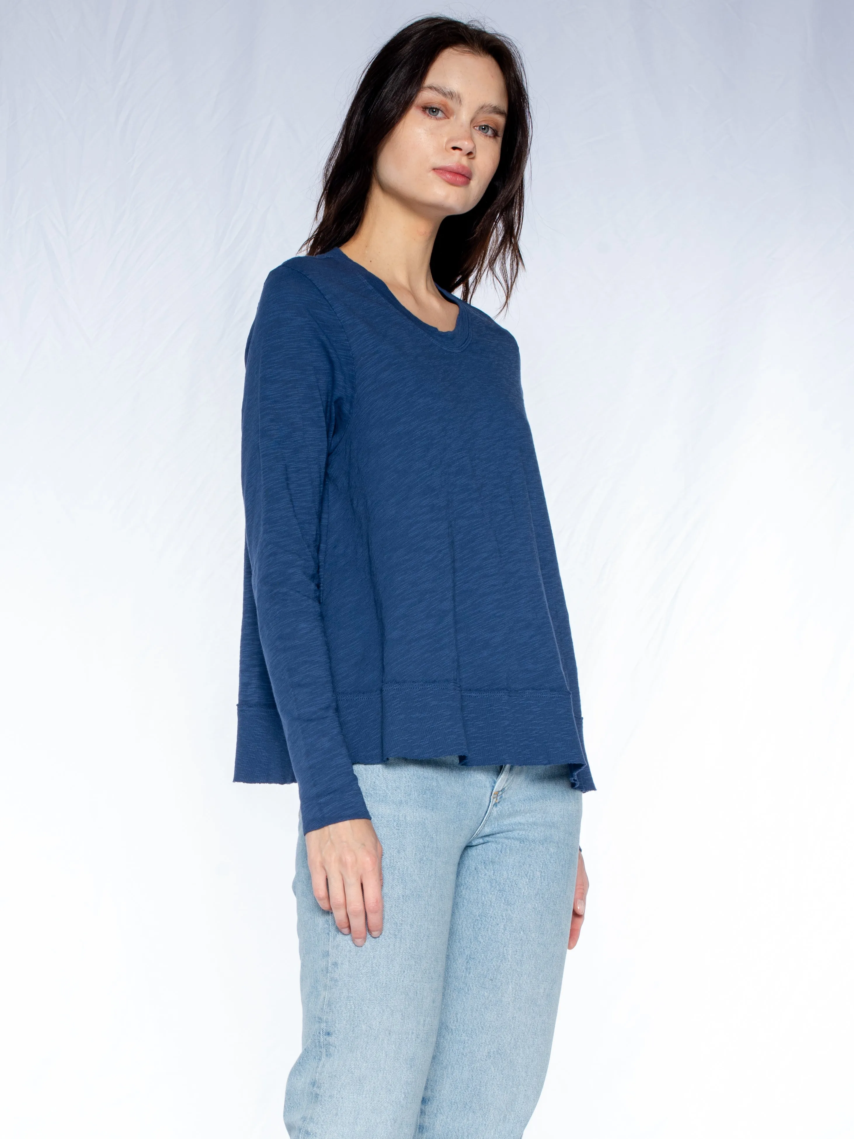 Crew L/S Slub Trapeze Tee Raw Rib Hem Detail