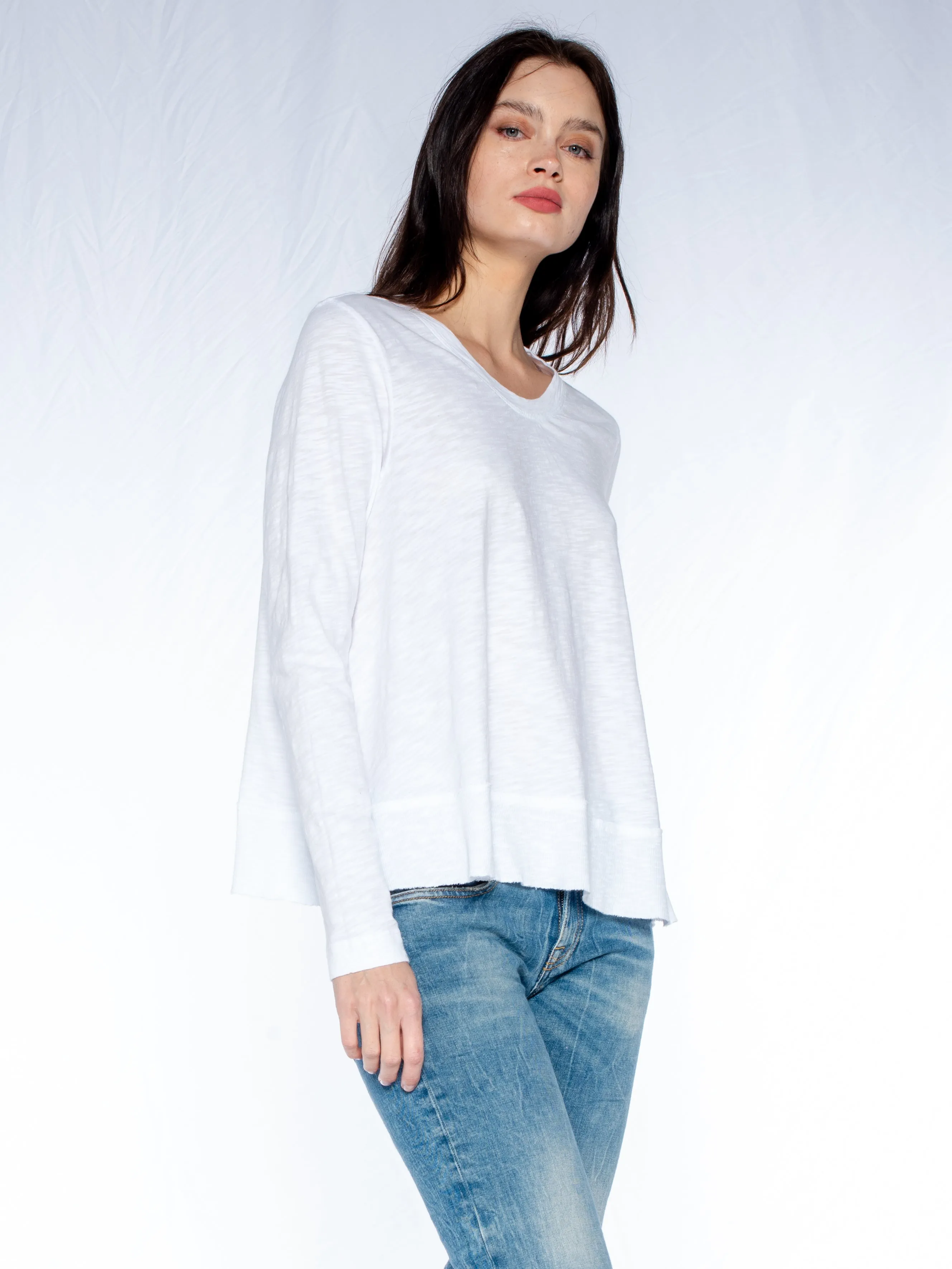 Crew L/S Slub Trapeze Tee Raw Rib Hem Detail