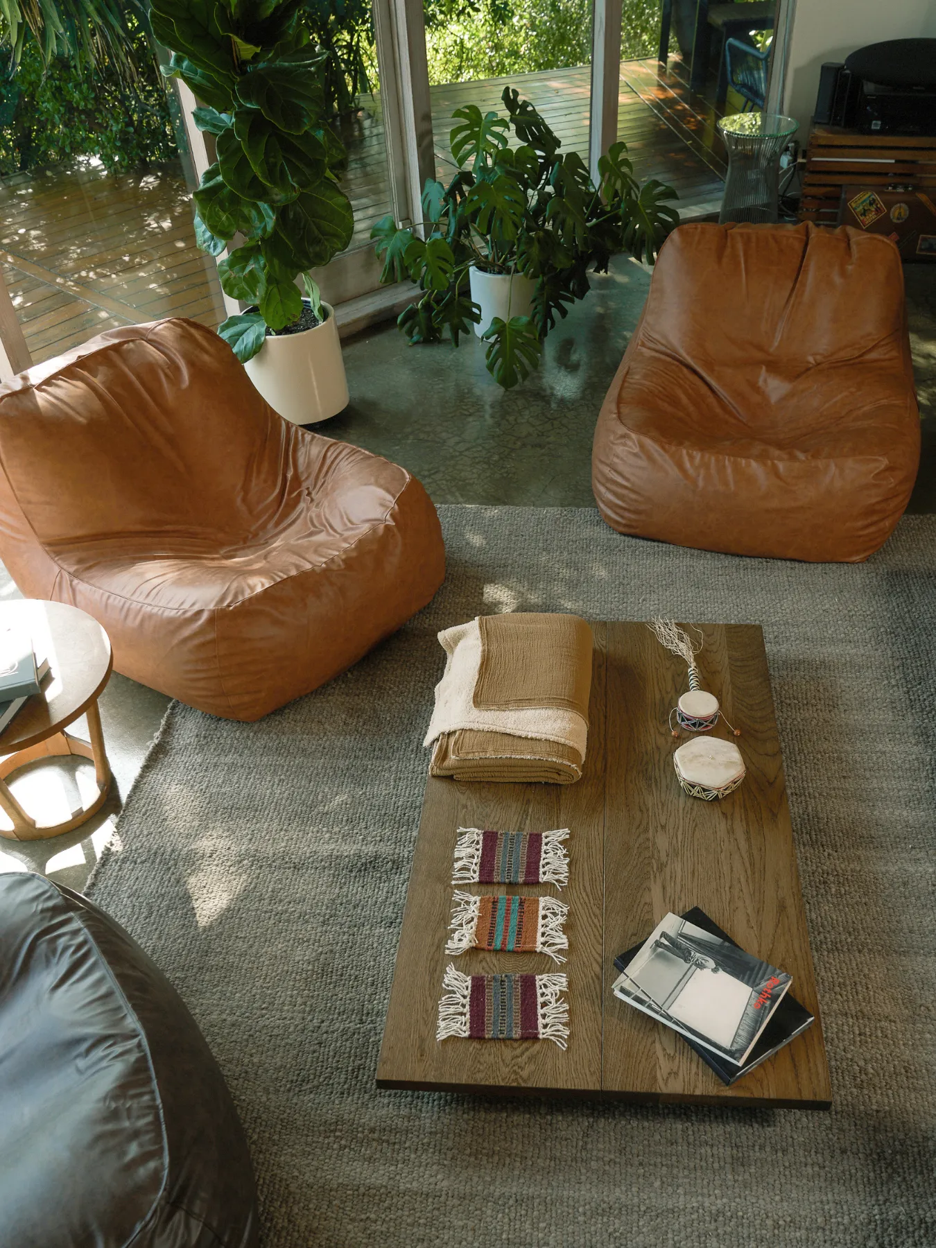 Dune Lounge Chair Vegan Leather - Saddle