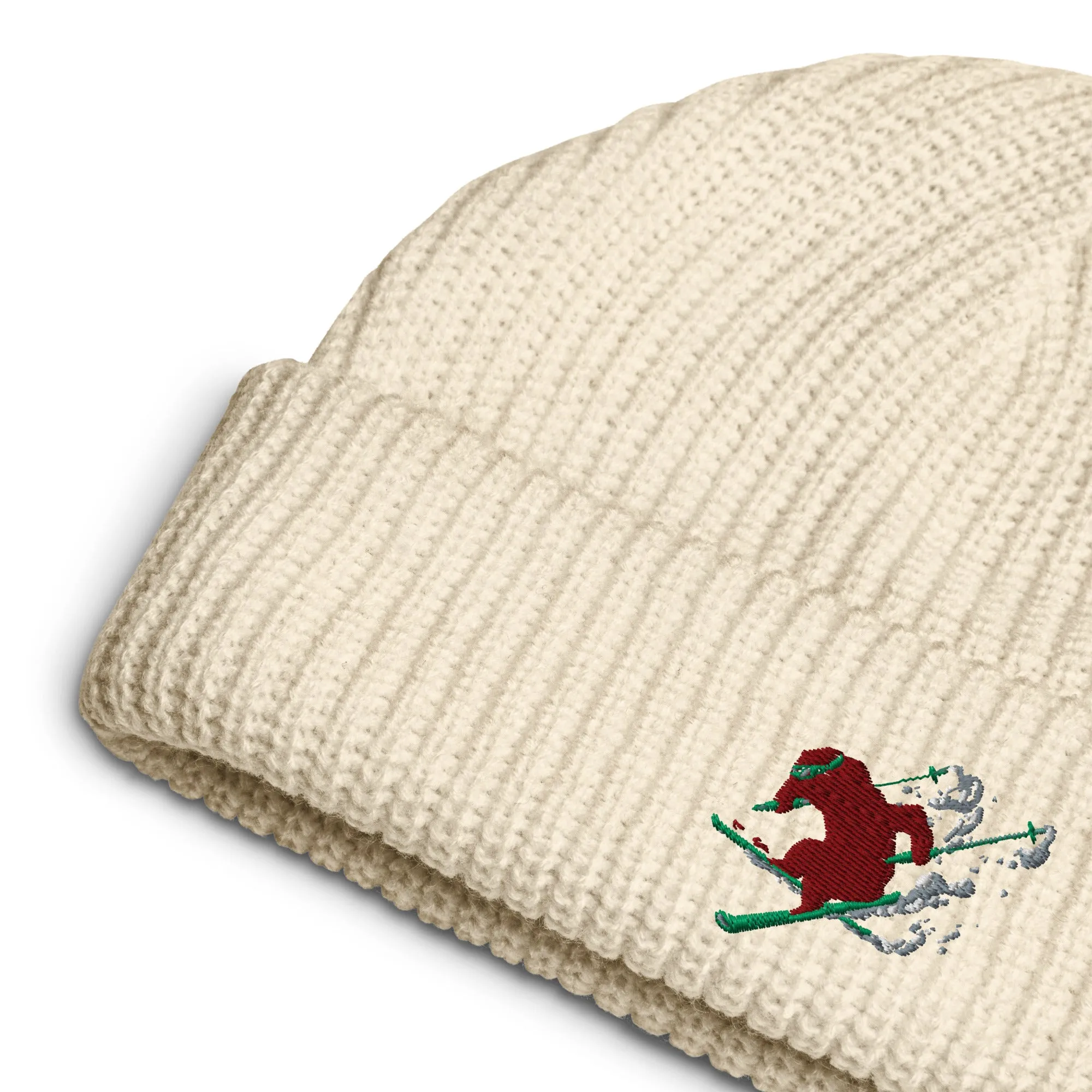 Goldie the Skiing Grizzly short beanie