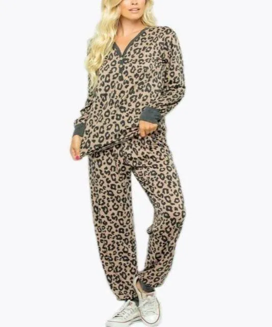 Gone Wild Leopard Lounge Top