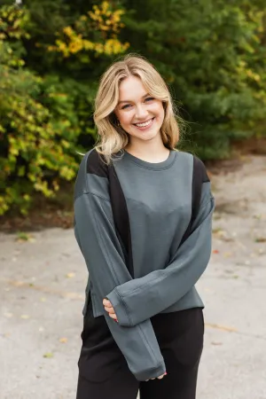 journee cloud sweatshirt in gunmetal