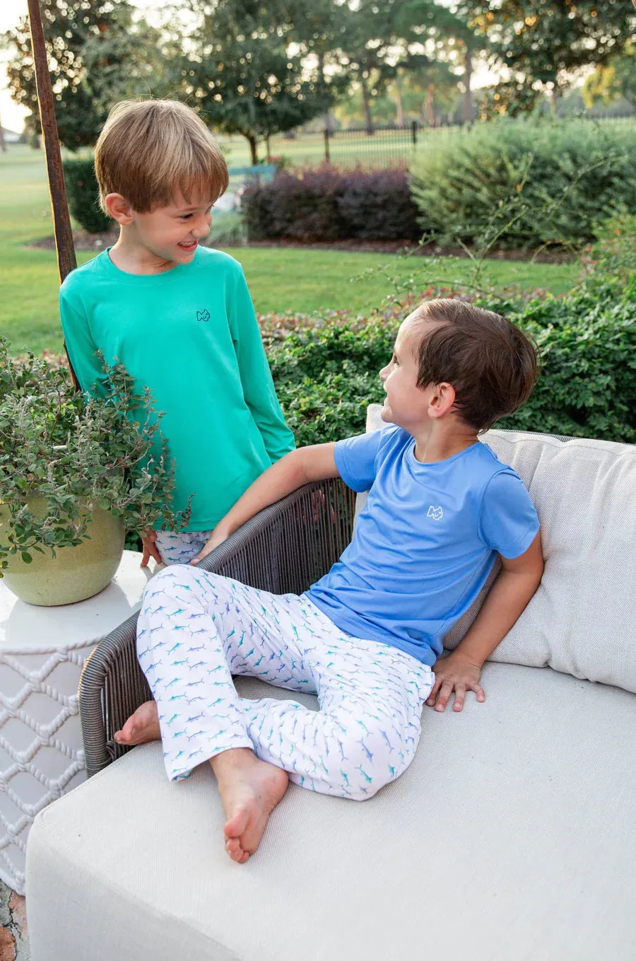 KIDS' LOUNGE LIFE PANT IN FISH PRINT ON WHITE