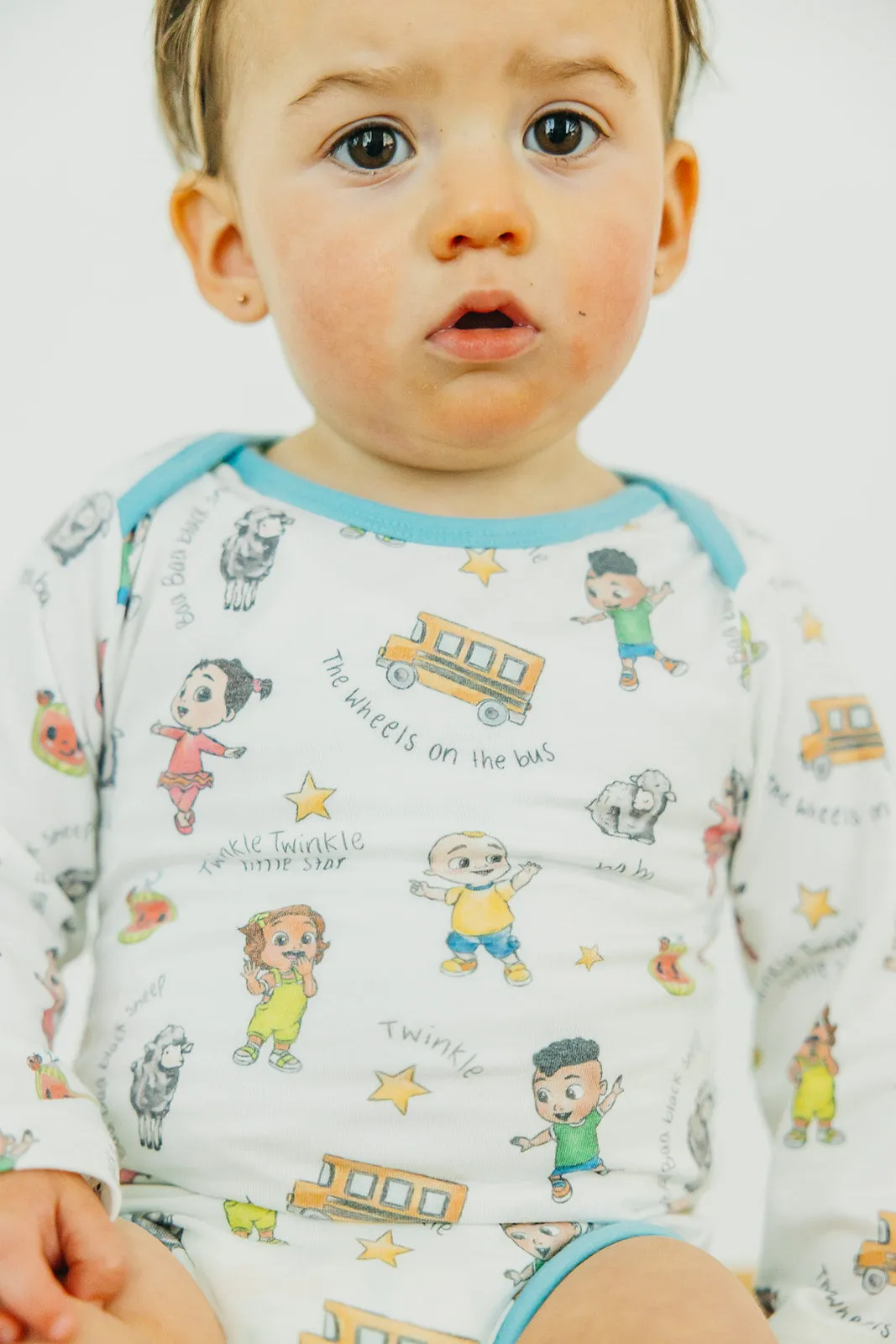 Long Sleeve Bodysuit - CoComelon Friends