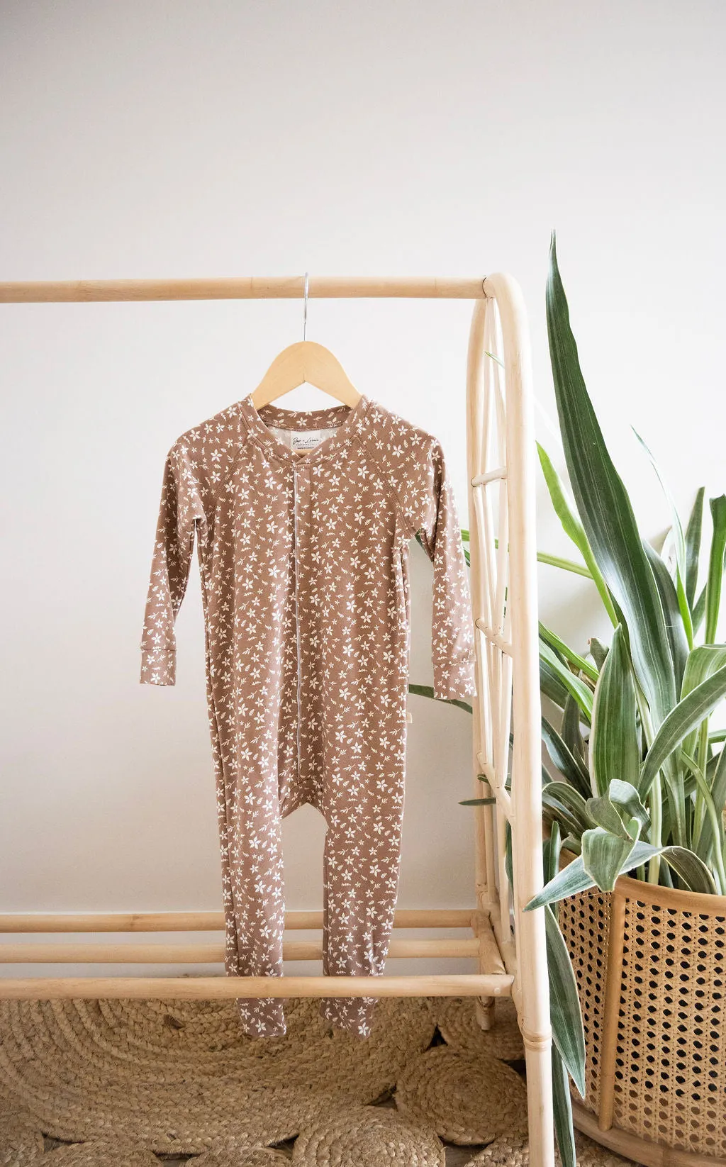 Lounge Suit: Boulders 18/24M