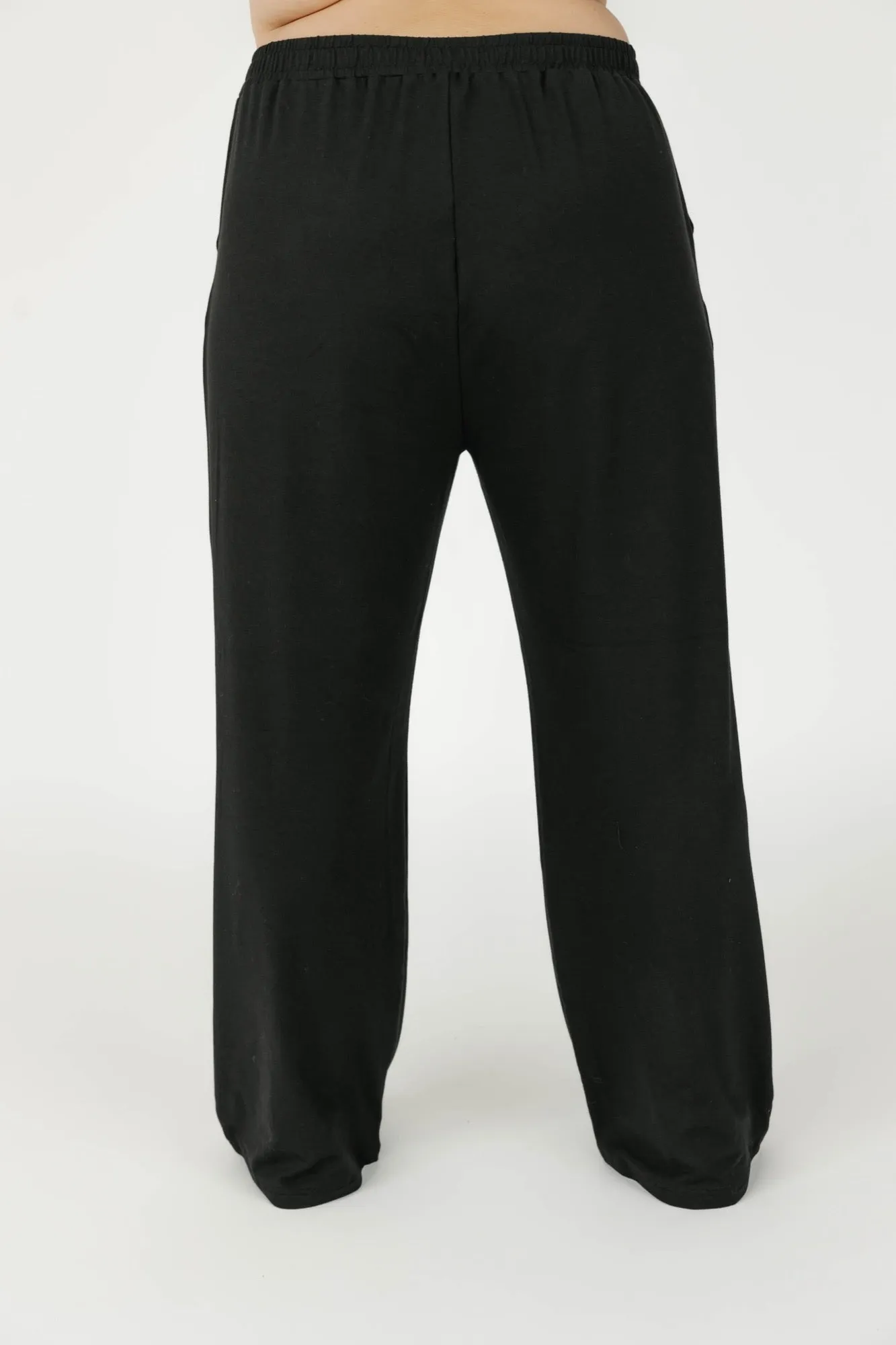 Maya Straight Leg Pant in Midnight Black