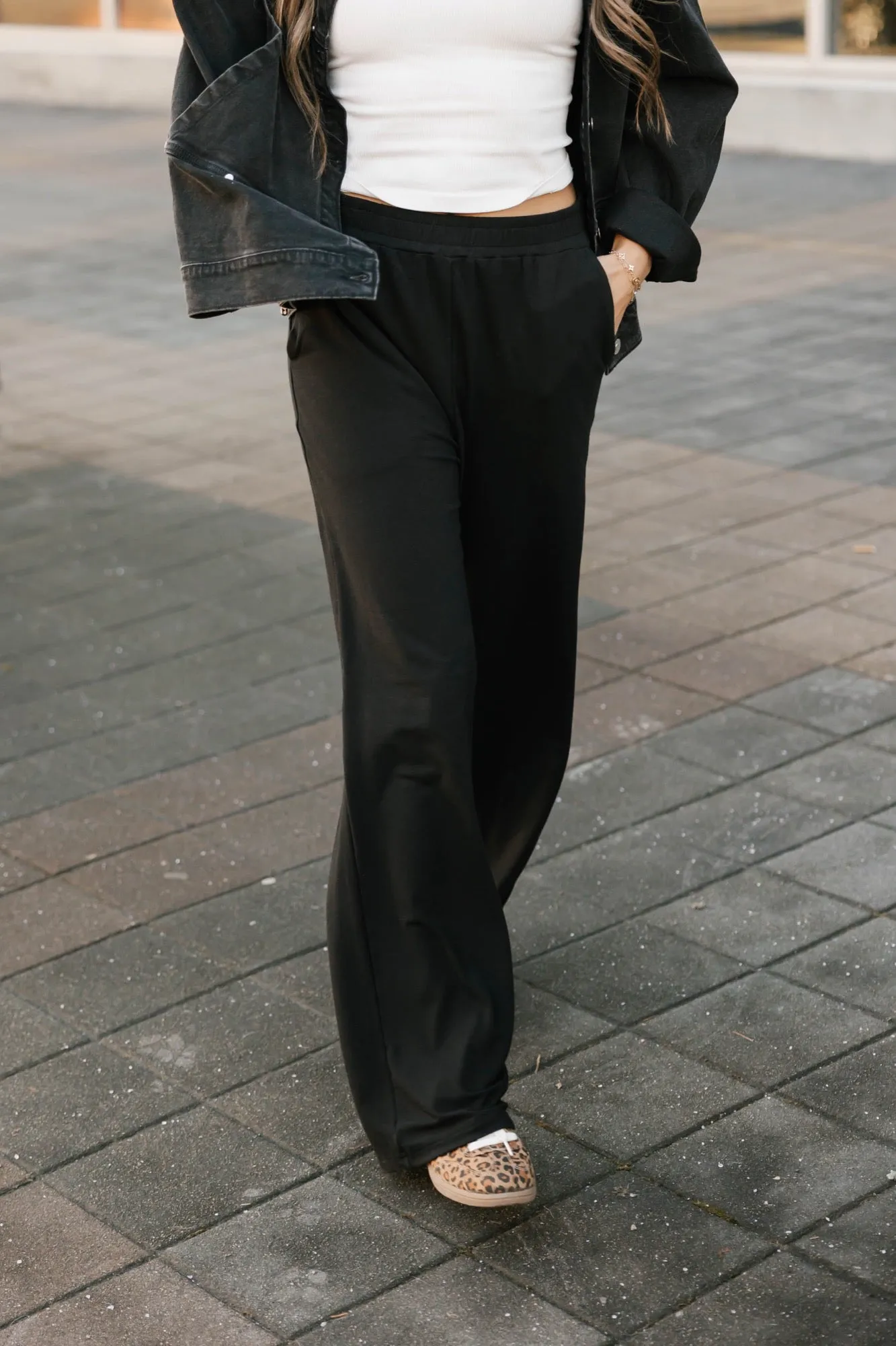 Maya Straight Leg Pant in Midnight Black