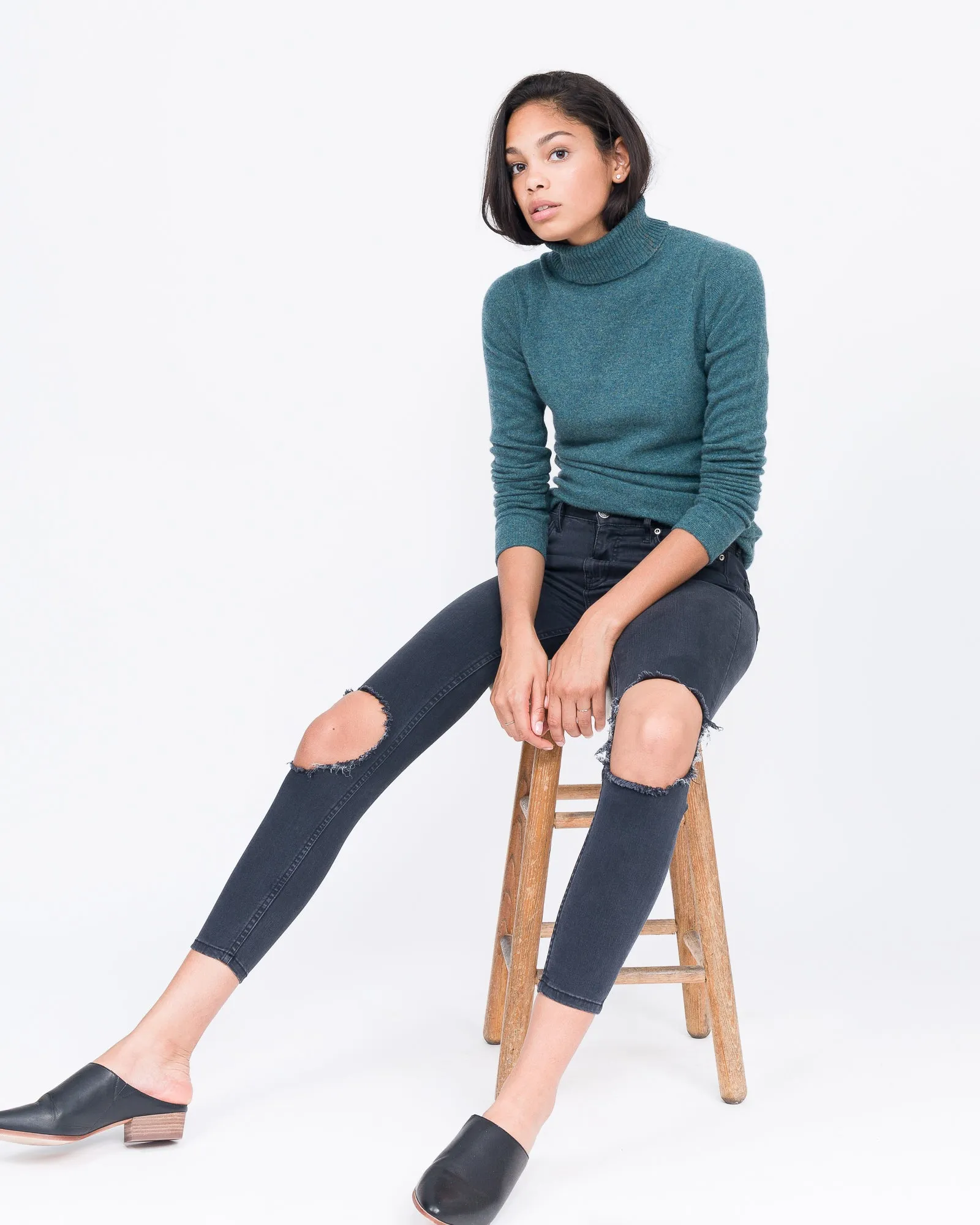 RAYNE Cashmere Turtleneck