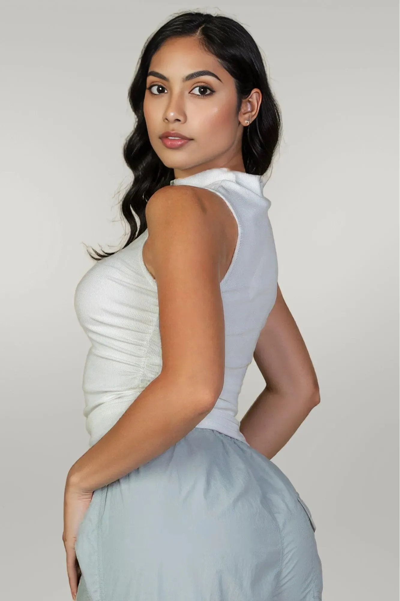Ribbed Knit Ruched Side Sleeveless Top