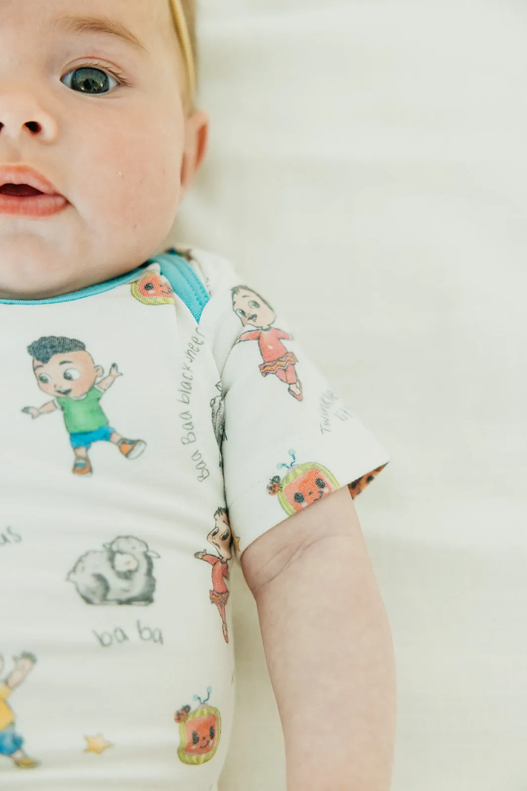 Short Sleeve Bodysuit - CoComelon Friends