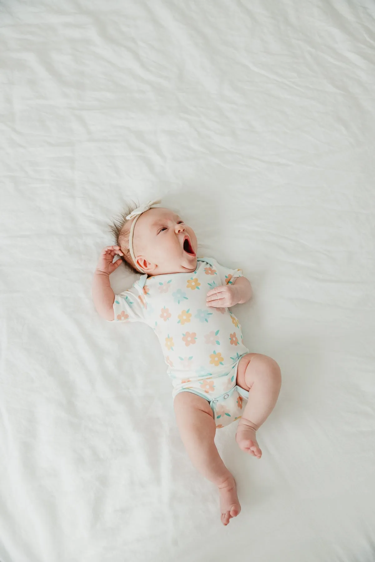 Short Sleeve Bodysuit - Daisy