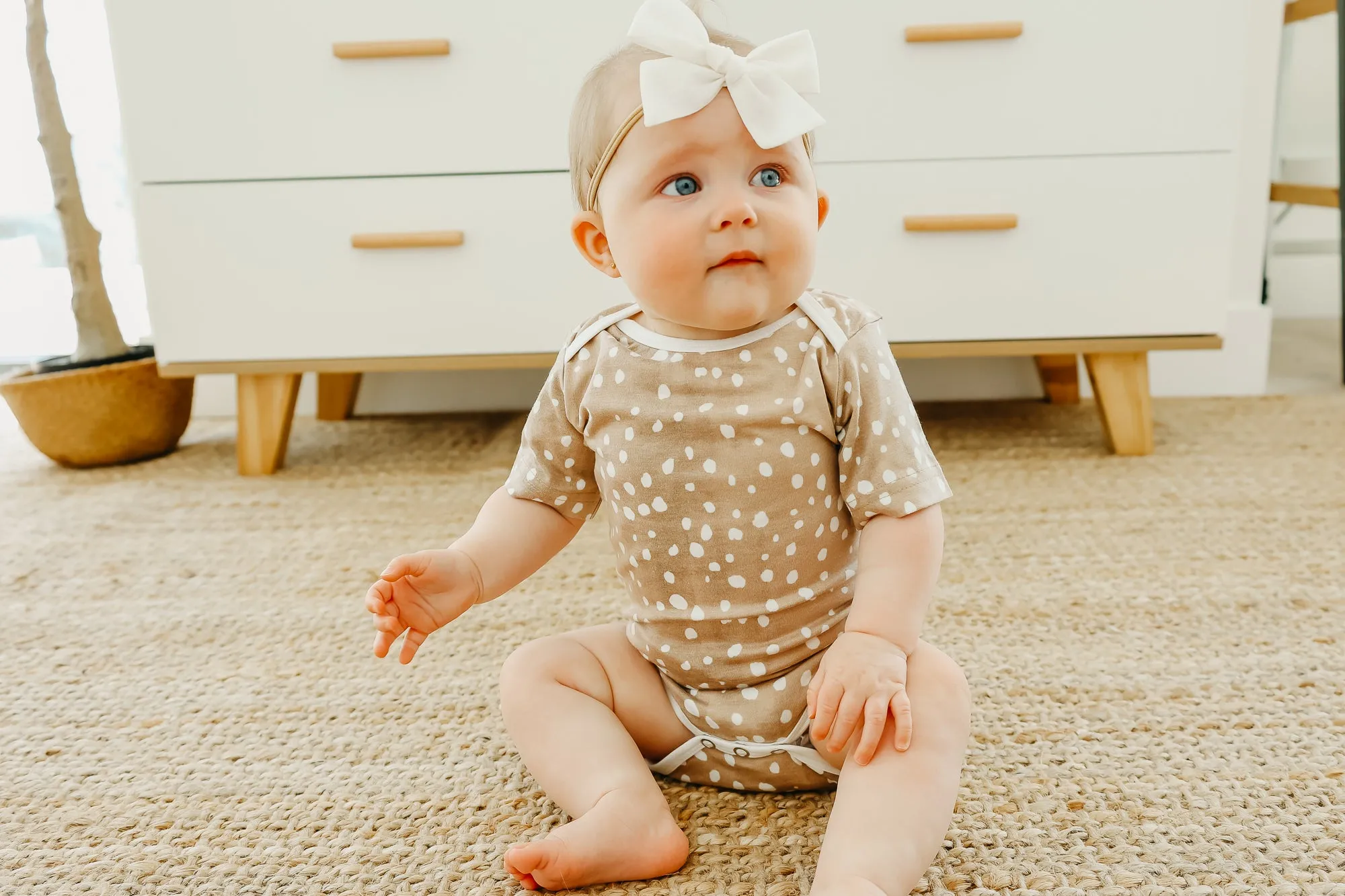Short Sleeve Bodysuit - Fawn