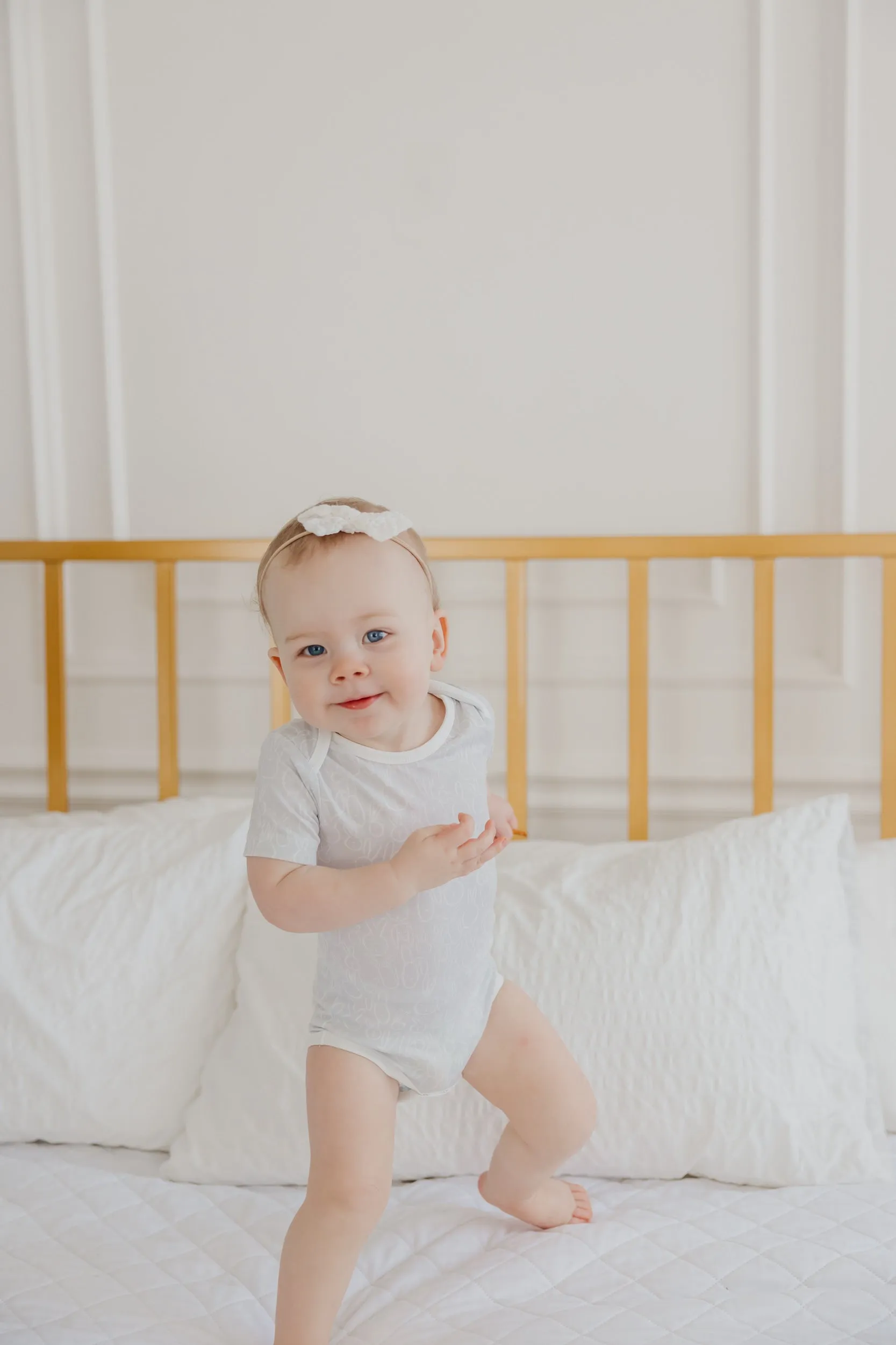 Short Sleeve Bodysuit - Peter