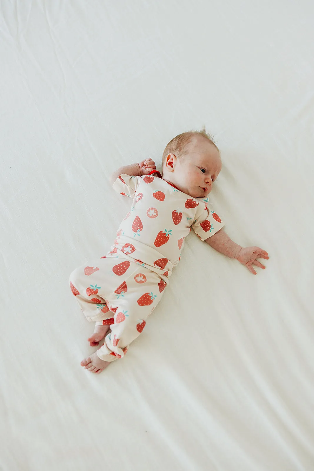 Short Sleeve Bodysuit - Strawberry