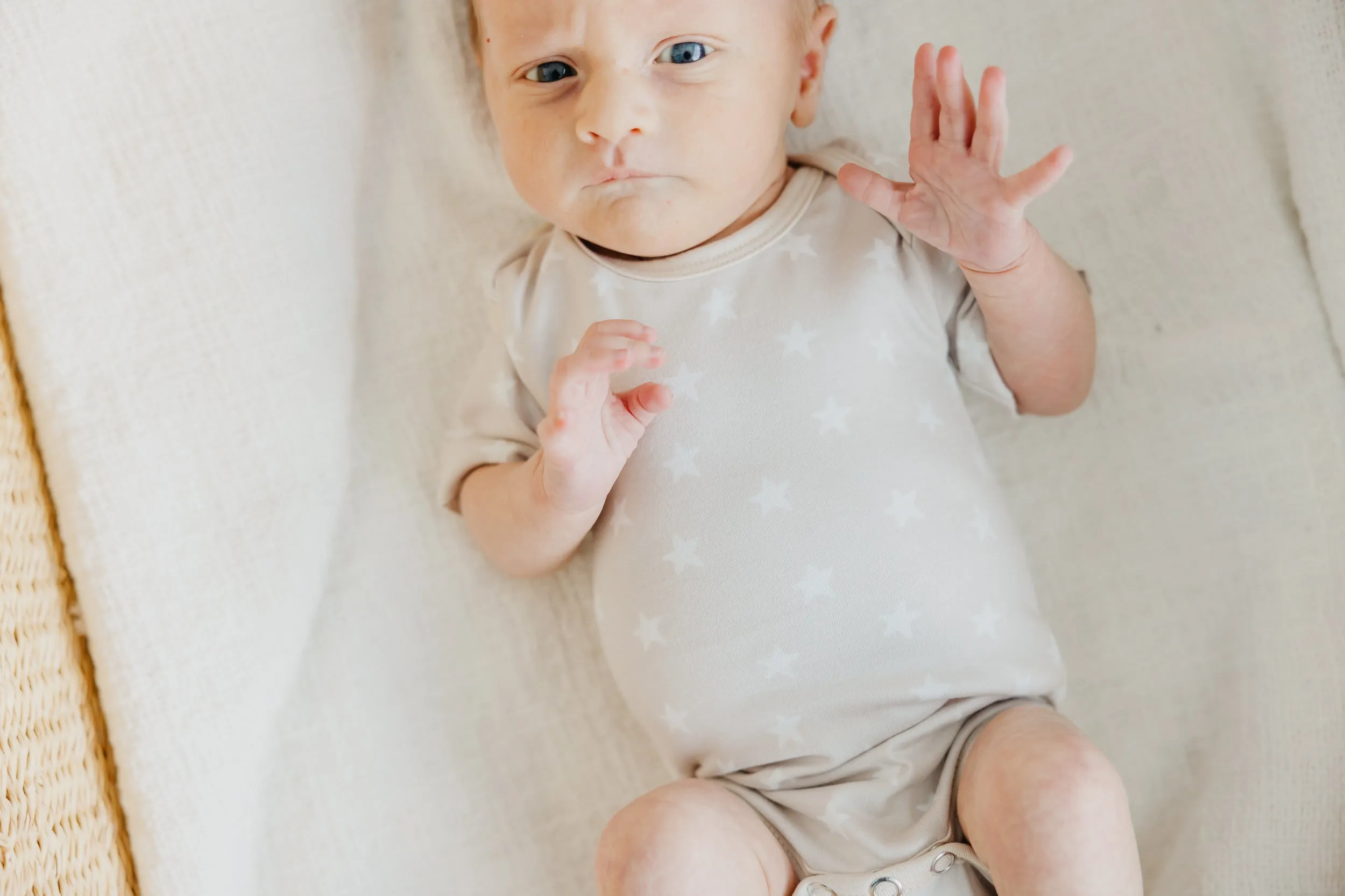 Short Sleeve Bodysuit - Twinkle