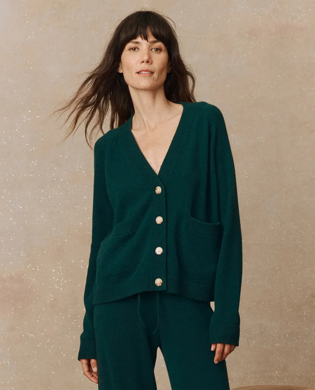 [THE GREAT] CASHMERE VARSITY CARDIGAN - ALPINE