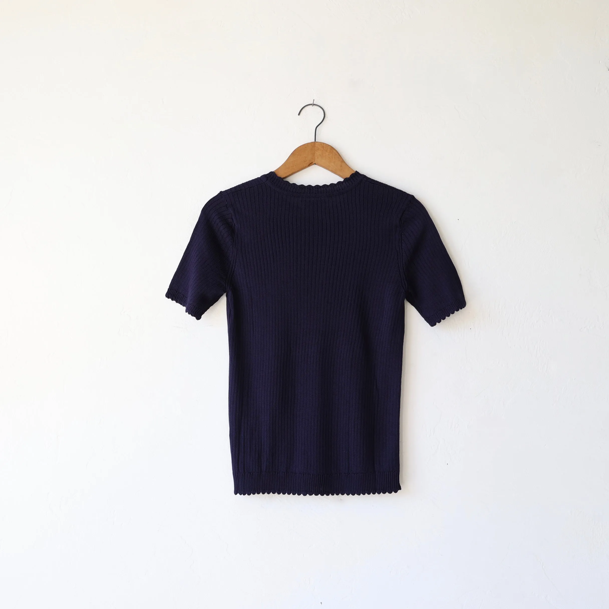 Une Heures Italian Silk Scallop Short Sleeve - Dark Navy