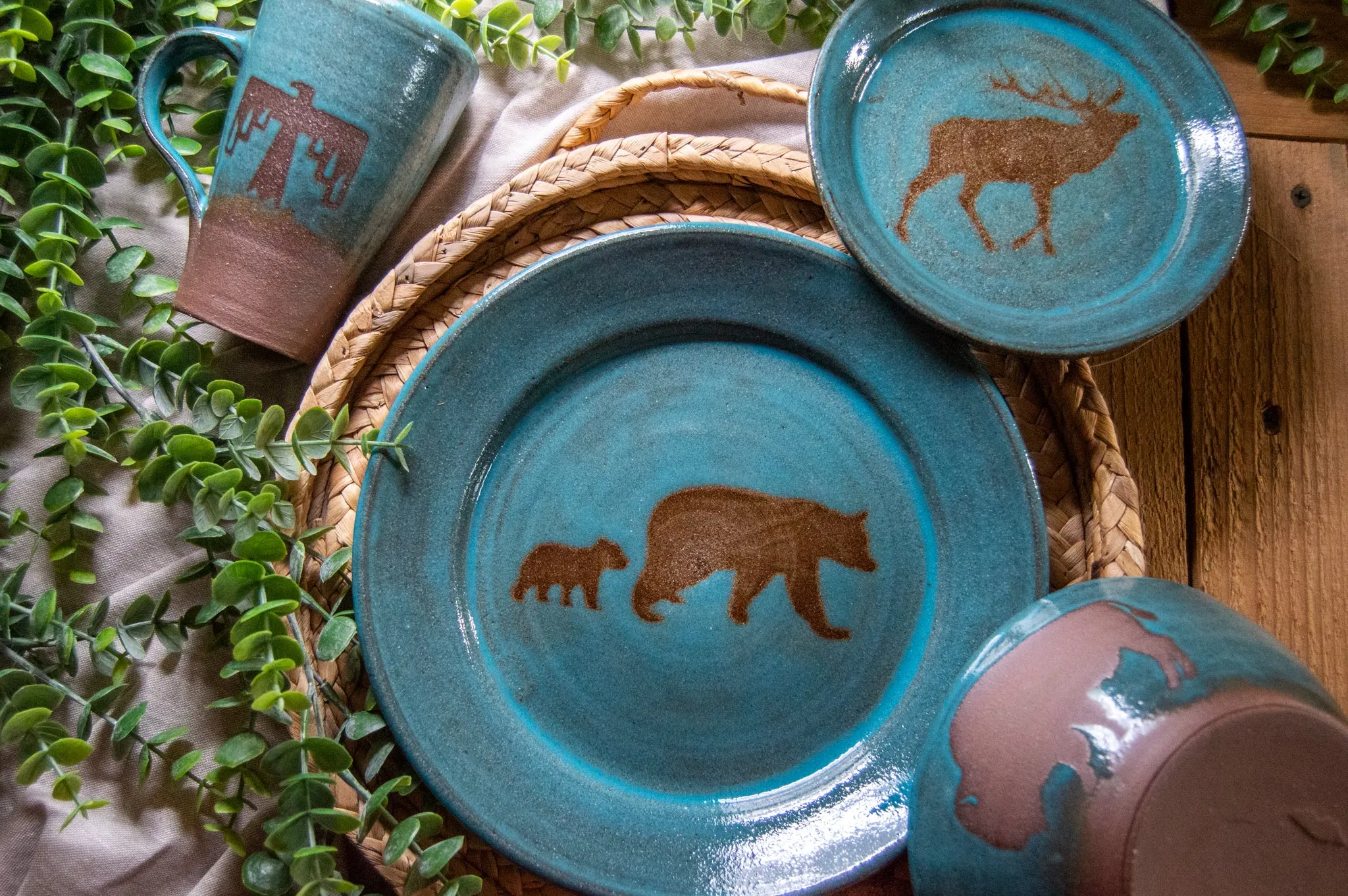 Wild Rojo Dinnerware 3-PIECE